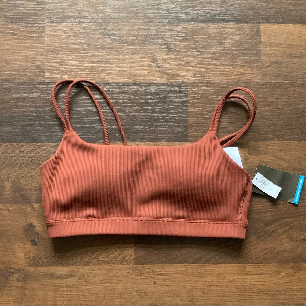 🆕 GapFit Ribbed Bra Low Impact - Picture 2 of 6